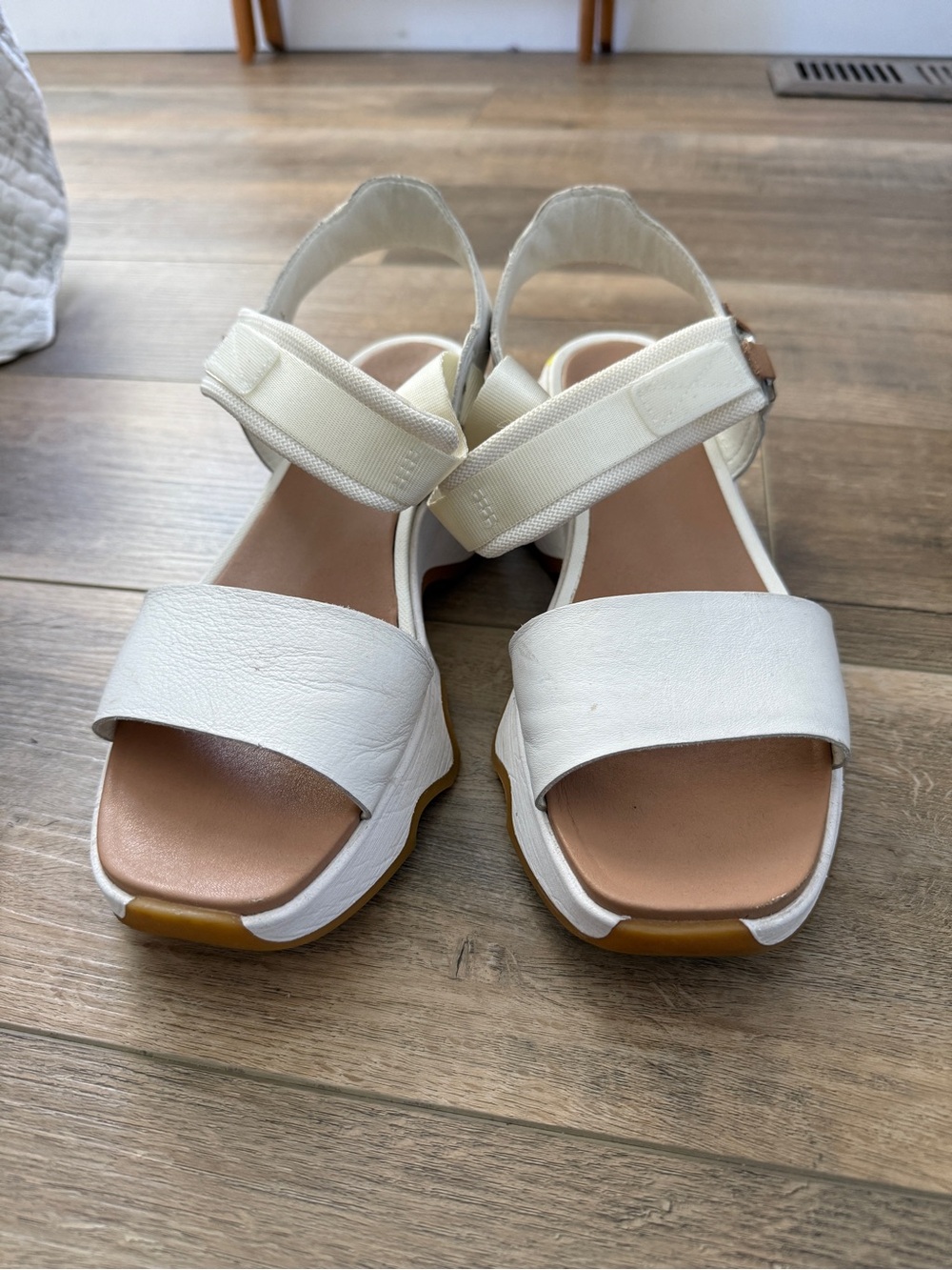 Sorel White Leather Open-Toe Sandals with Velcro Ankle Strap